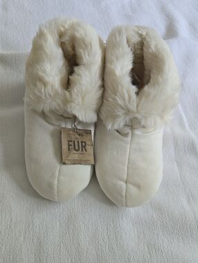 Restoration Hardware Faux Arctic Fox Fur Lined Cream Slippers Size 8-10 NWT